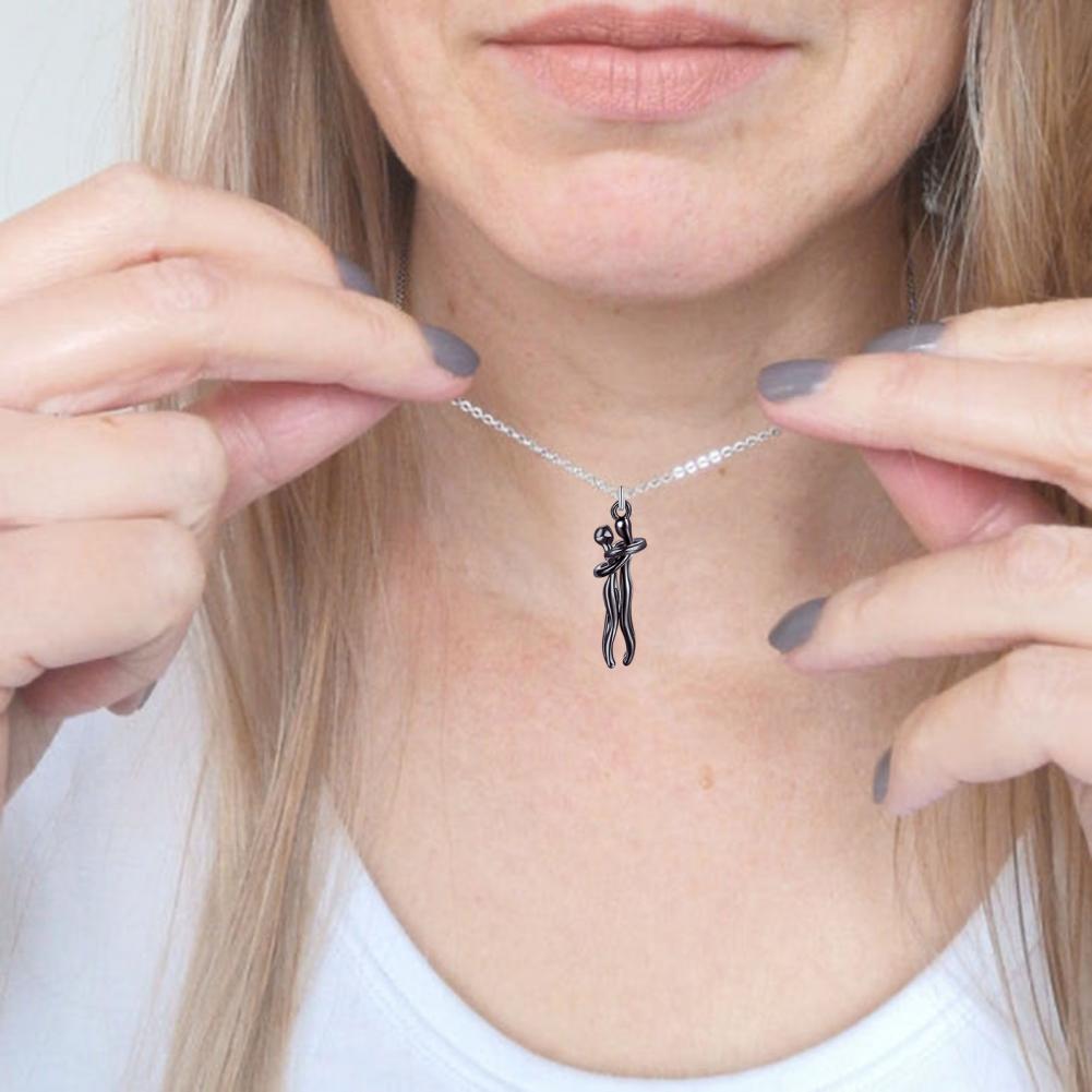 🌟 Collana "Abbraccio d’Amore" – Un Simbolo di Affetto e Unione 💞